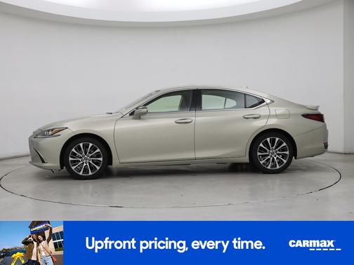 2019 Lexus ES 300h Luxury