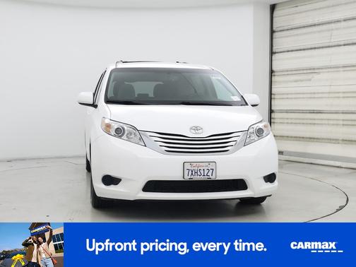 2017 Toyota Sienna LE