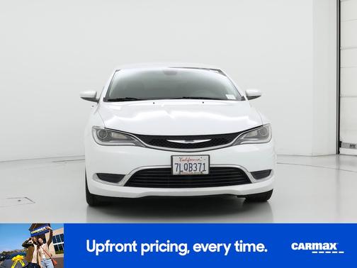 White 2015 Chrysler 200 Limited