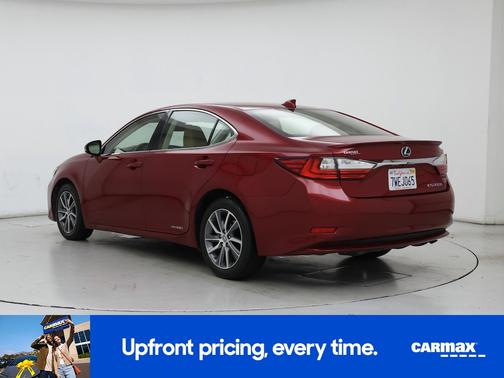 2017 Lexus ES 300h 