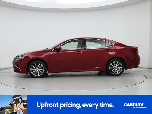 2017 Lexus ES 300h 