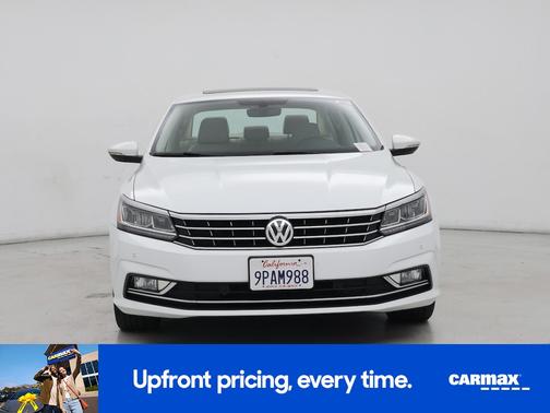 White 2018 Volkswagen Passat SE w/Tech