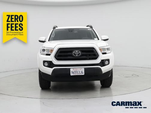 White 2021 Toyota Tacoma SR5