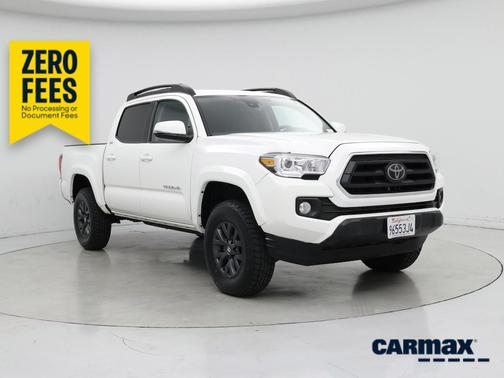 White 2021 Toyota Tacoma SR5