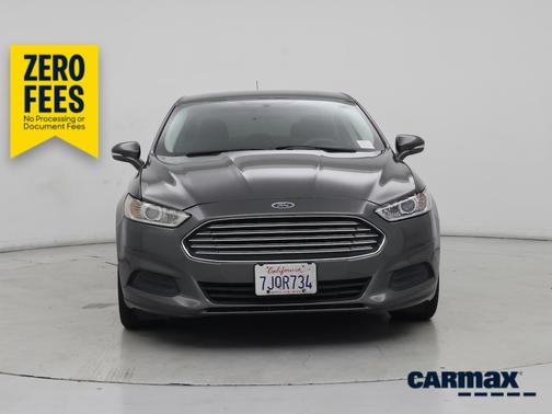 Gray 2015 Ford Fusion SE