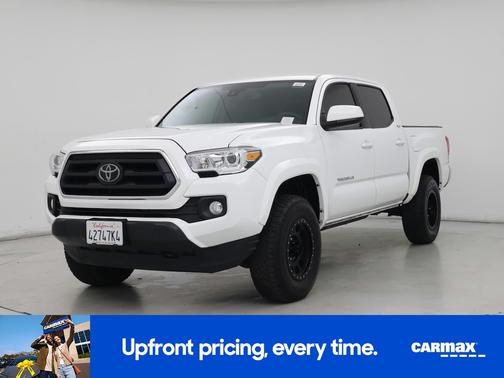 White 2022 Toyota Tacoma SR5