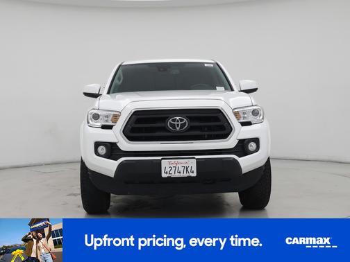 White 2022 Toyota Tacoma SR5