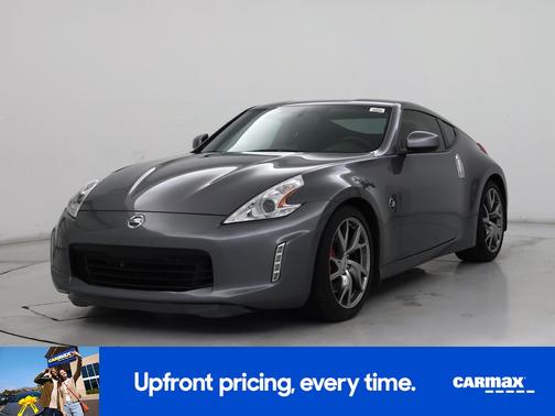 Gray 2015 Nissan 370Z Sport