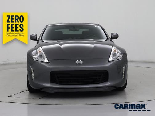 Gray 2015 Nissan 370Z Sport