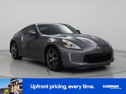 Gray 2015 Nissan 370Z Sport