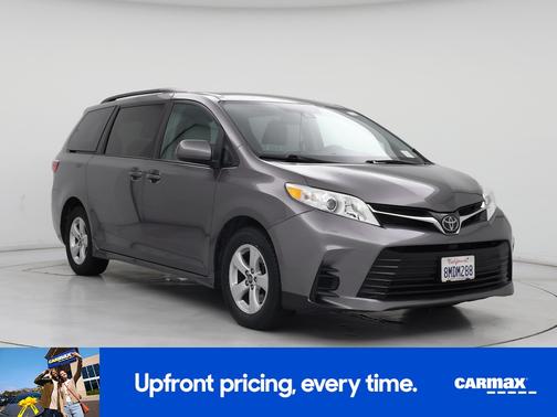 2019 Toyota Sienna LE