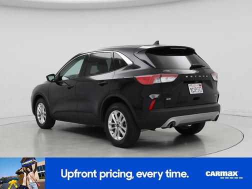 Black 2022 Ford Escape SE