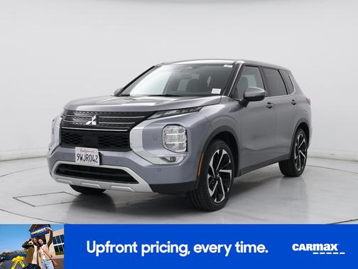 Gray 2024 Mitsubishi Outlander SE