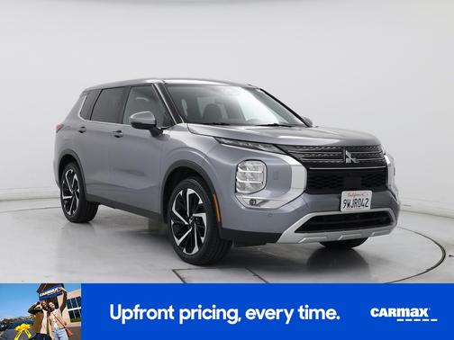 Gray 2024 Mitsubishi Outlander SE