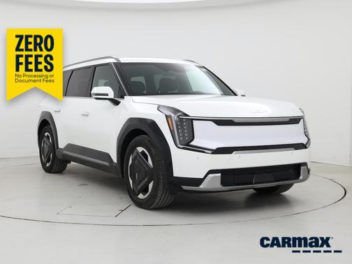 White 2024 Kia EV9 Land