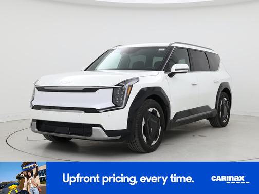 White 2024 Kia EV9 Land