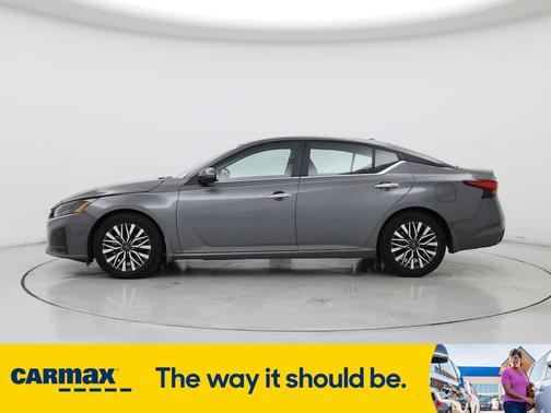 2023 Nissan Altima SV
