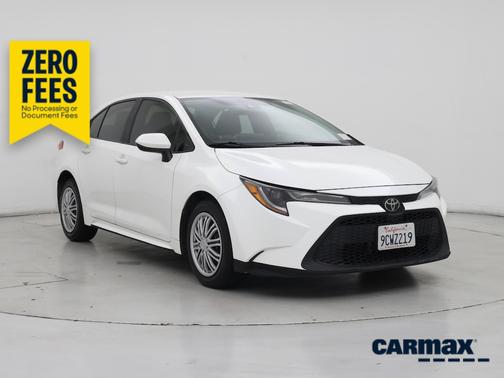 White 2020 Toyota Corolla LE