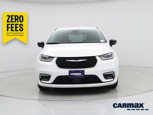 White 2024 Chrysler Pacifica Touring L