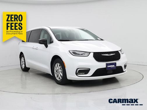 White 2024 Chrysler Pacifica Touring L