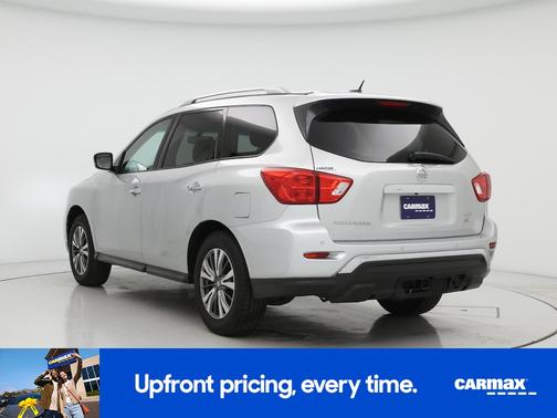 2017 Nissan Pathfinder SV