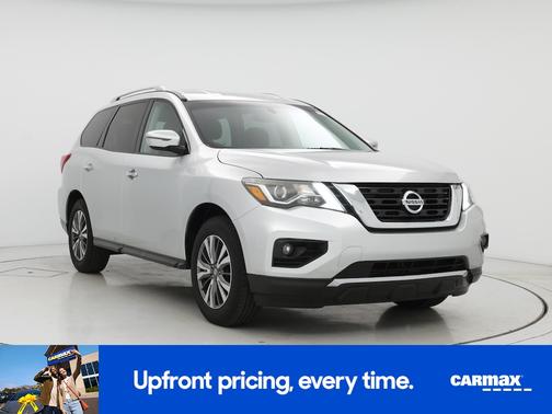 2017 Nissan Pathfinder SV