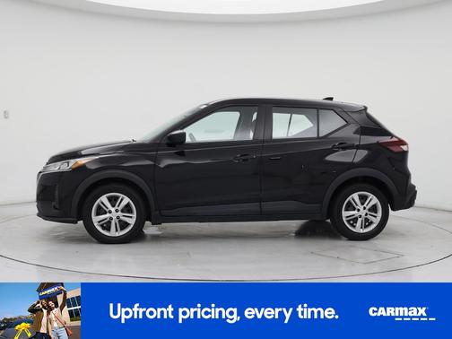 Black 2022 Nissan Kicks S
