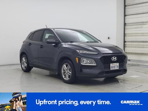 Gray 2019 Hyundai KONA SE