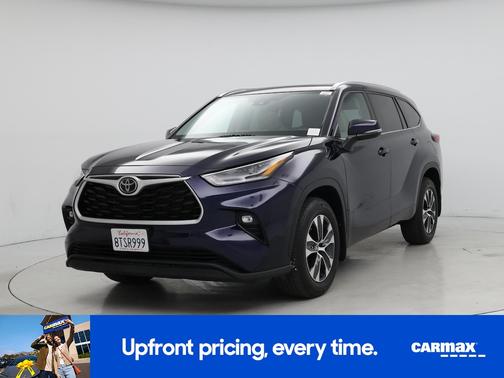 Blue 2021 Toyota Highlander XLE