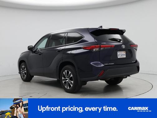 Blue 2021 Toyota Highlander XLE