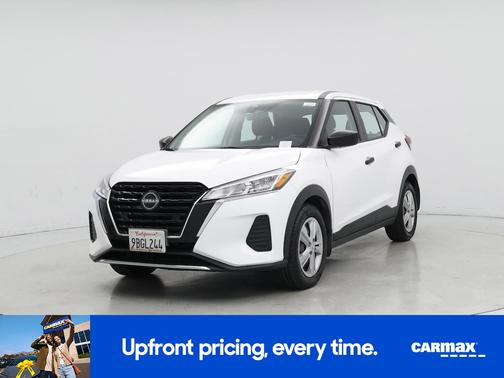 White 2022 Nissan Kicks S