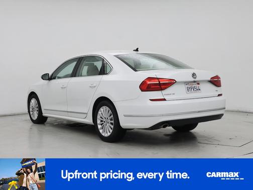 2016 Volkswagen Passat SE