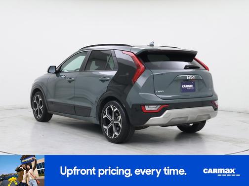 Green 2025 Kia Niro SX Touring