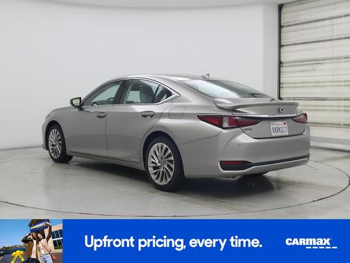 2021 Lexus ES 300h Luxury