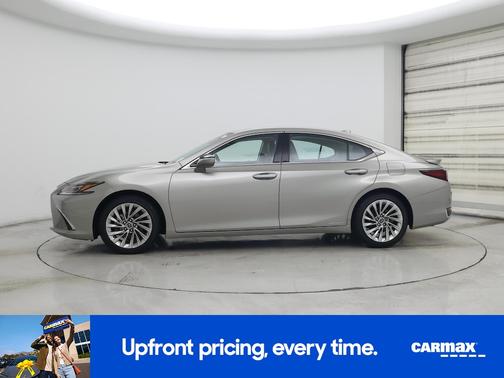 2021 Lexus ES 300h Luxury