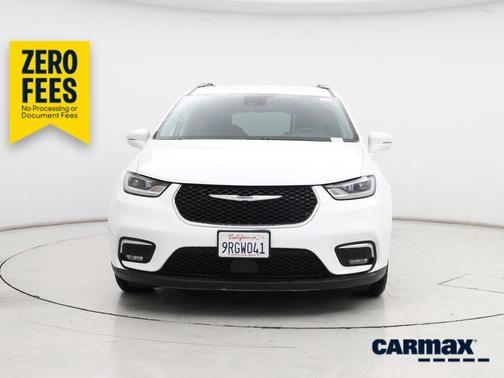 White 2022 Chrysler Pacifica Touring L