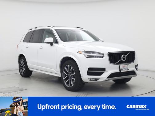 White 2019 Volvo XC90 T6 Momentum