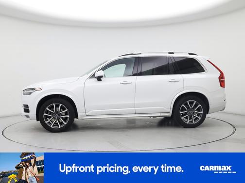 White 2019 Volvo XC90 T6 Momentum