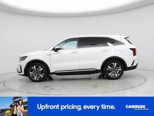 White 2023 Kia Sorento Hybrid SX Prestige