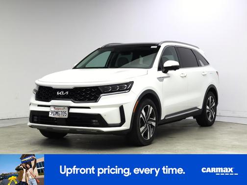 White 2023 Kia Sorento Hybrid SX Prestige