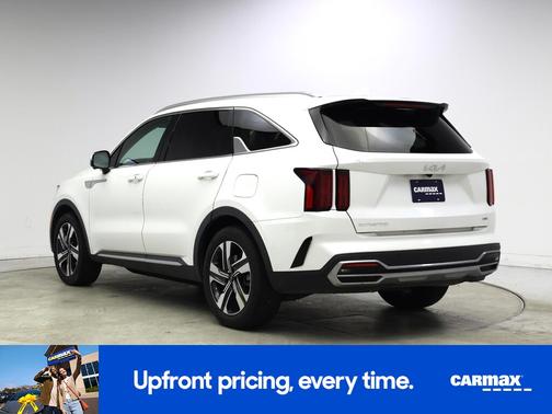 White 2023 Kia Sorento Hybrid SX Prestige