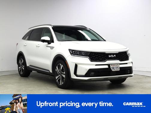 White 2023 Kia Sorento Hybrid SX Prestige