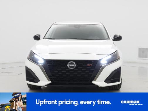 White 2023 Nissan Altima SR