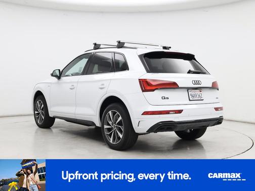 White 2024 Audi Q5 S-Line Premium