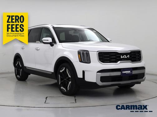 White 2023 Kia Telluride S