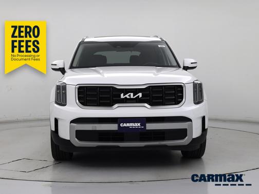 White 2023 Kia Telluride S