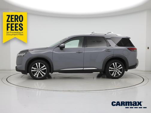 Gray 2023 Nissan Pathfinder Platinum