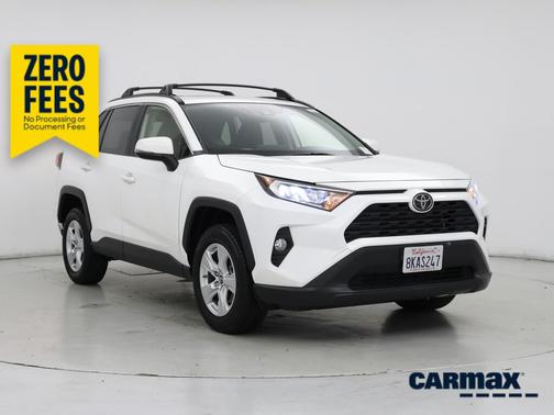 White 2019 Toyota RAV4 XLE