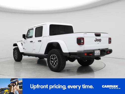 White 2025 Jeep Gladiator Rubicon X