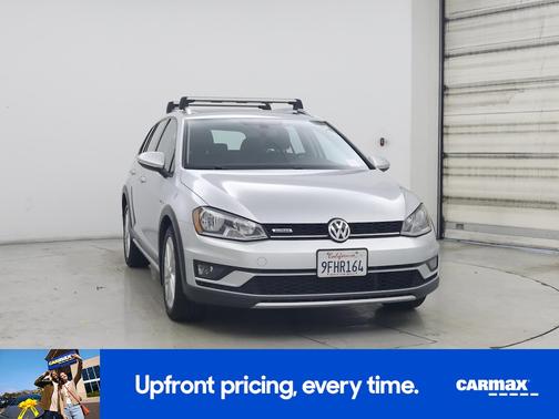 Silver 2017 Volkswagen Golf Alltrack SE